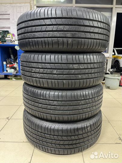 Kumho Ecsta HS51 215/55 R17 94V