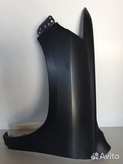 Крыло переднее левое Toyota Land Cruiser 200