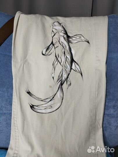 Белые женские джинсы