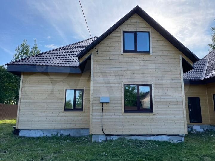 Дом 348 м² на участке 15 сот.