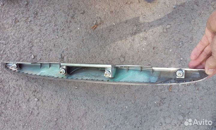 Продам накладку двери багажника на Тойоту дуэт