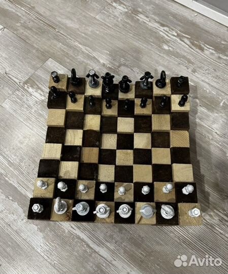 Шахматная доска ручной работы