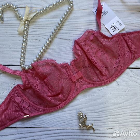 Бюстгальтер Chantelle 75F, 80Е, 70С, 75Е, 75Д