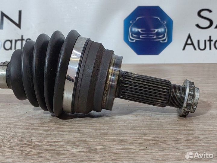 Привод передний правый Bmw X5 E70 N52B30AF 2008