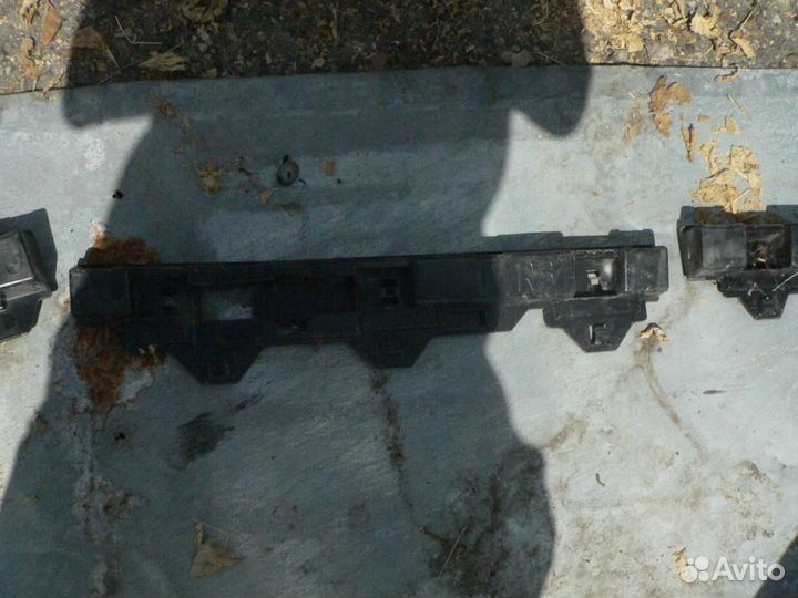 Кронштейн BMW 1-серия F20/F21 2011-2019