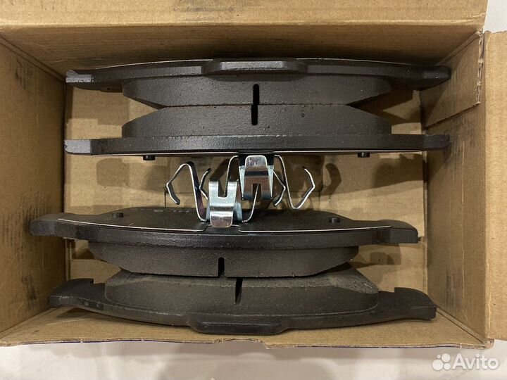 Передние тормозные колодки Hi-Q Renault Catur