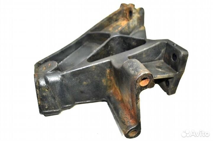 Кронштейн усилителя бампера, левый scania R-Series