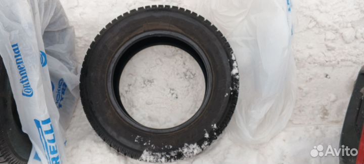 Yokohama Ice Guard IG65 215/65 R16 98Q