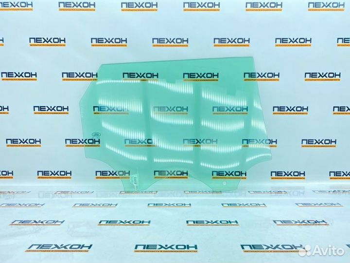 Стекло двери заднее левое Land Rover Range Rover