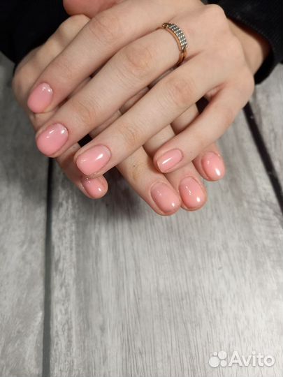 Модель на маникюр