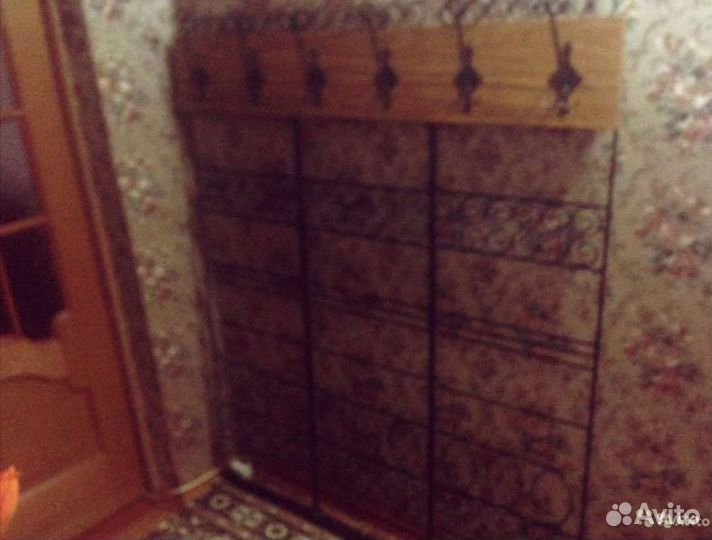 Вешалка в прихожую настенная кованая
