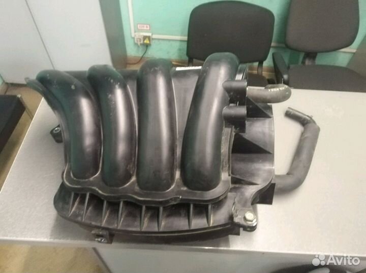 Впускной коллектор Солярис Рио 1.4. 1.6