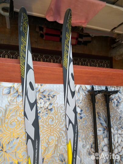 Детский лыжный комплект (лыжи, палки, ботинки)