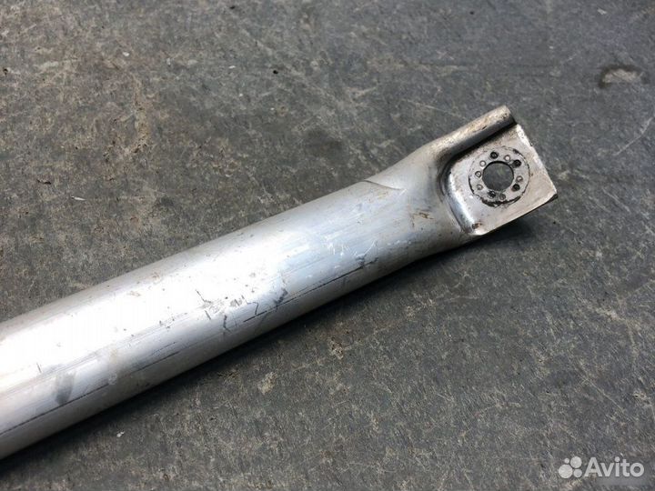 Растяжка кронштейна правая Bmw X6