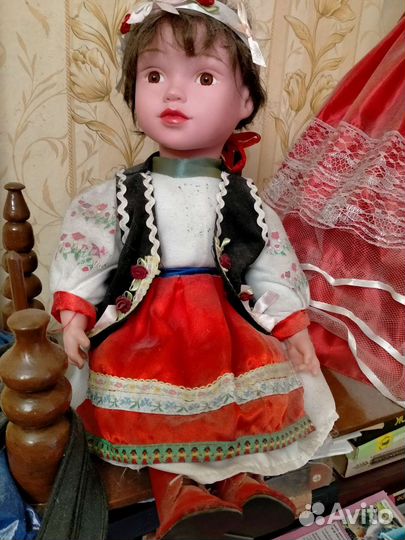 Кукла старая