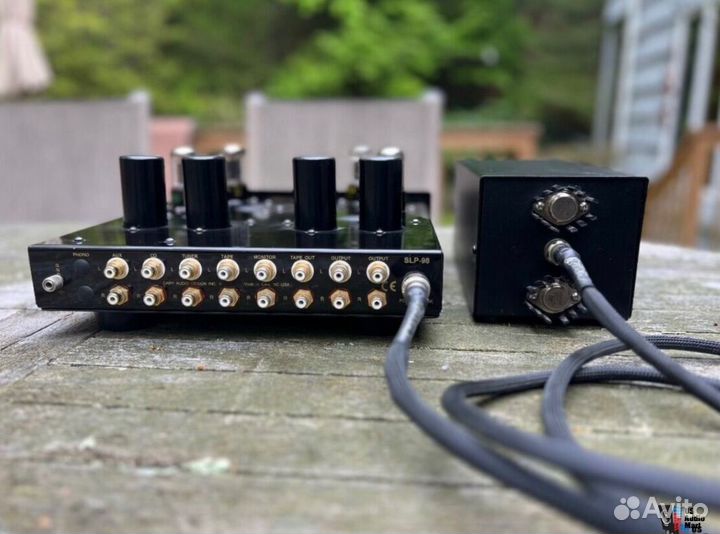 Предварительный усилитель Cary Audio SLP-98L