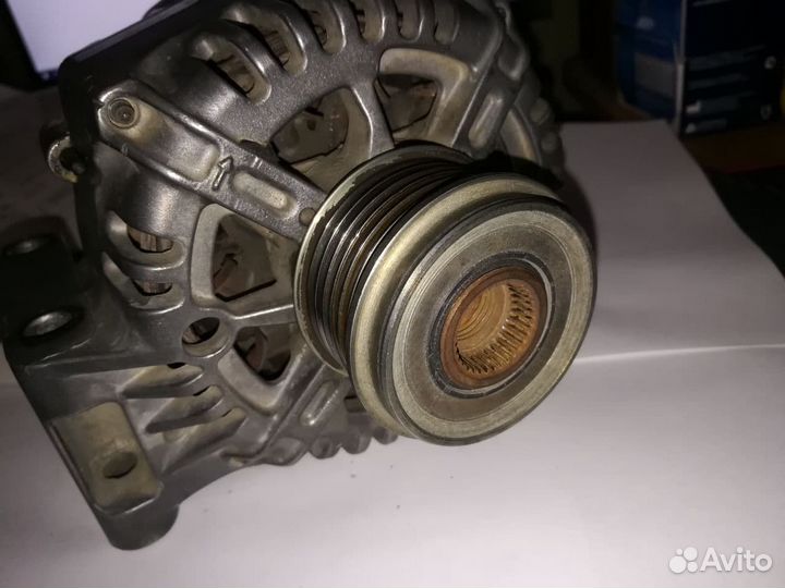 Автомобильный генератор Valeo 51784844 14v 75A