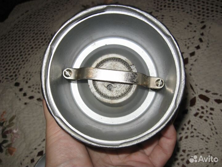 Кофемолка металл сплав 1960 гг Европа
