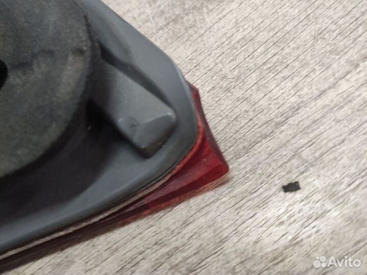 Фонарь задний внутренний правый Honda Civic 4D