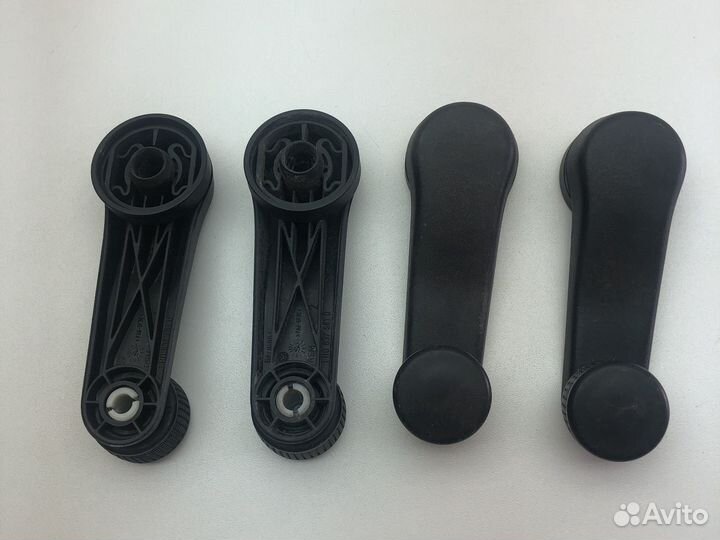 Ручка стеклоподъемника VAG 1H0 837 581