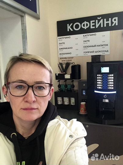 Кофейня самообслуживания, кофейный аппарат + стойк