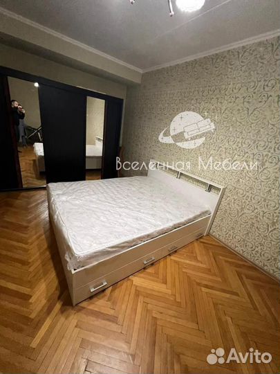 Кровать двухспальная