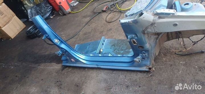 Четверть передняя правая Volkswagen Polo 4 2006