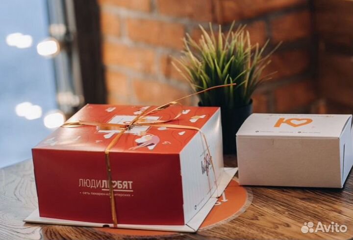 Продавец кассир в пекарню “Люди любят»