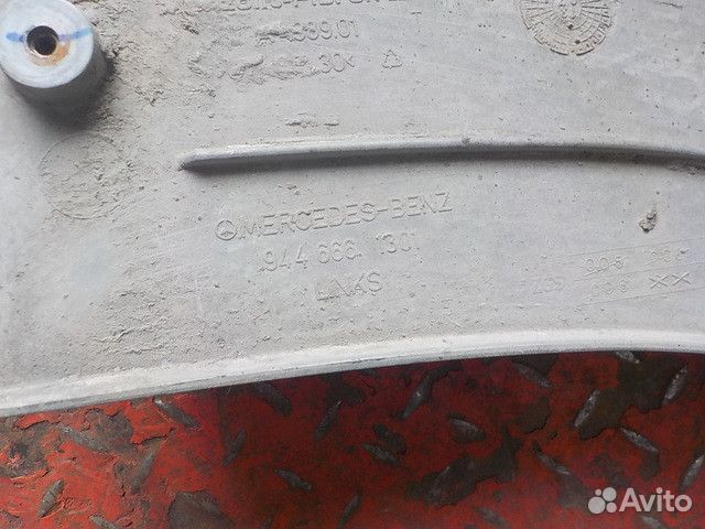 Корпус подножки верхний левый Mercedes-Benz Axor
