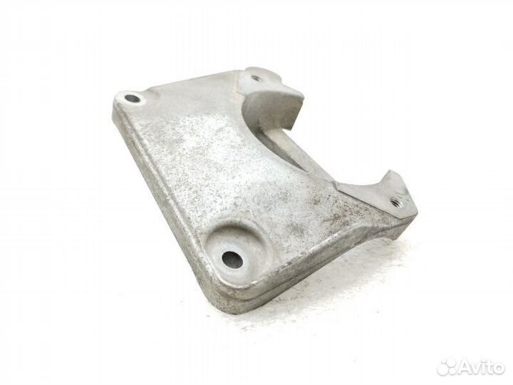 Кронштейн опоры двигателя левый Bmw 5-Series E60