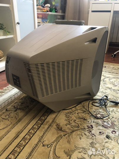 Телевизор на запчасти или лом