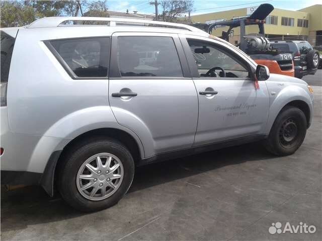 Разбор на запчасти Mitsubishi Outlander XL
