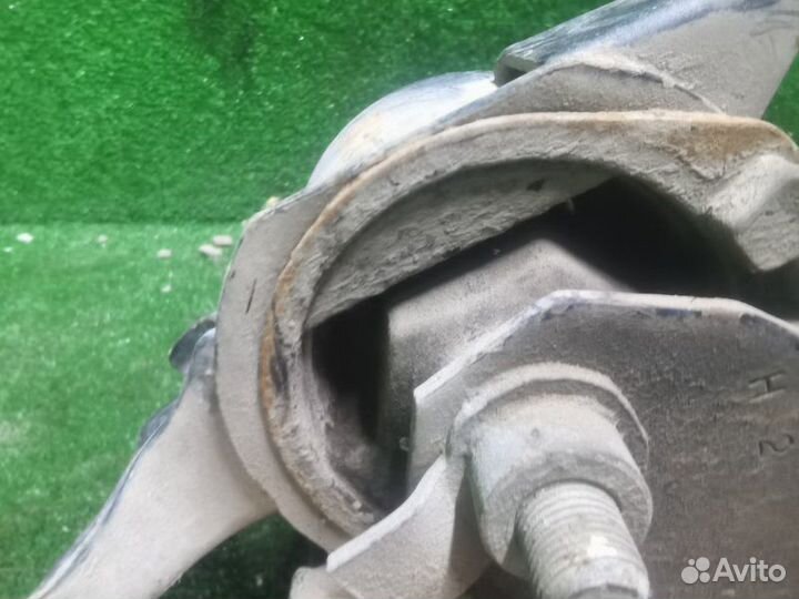 Подушка МКПП Mazda 6 GG 2.0 2006