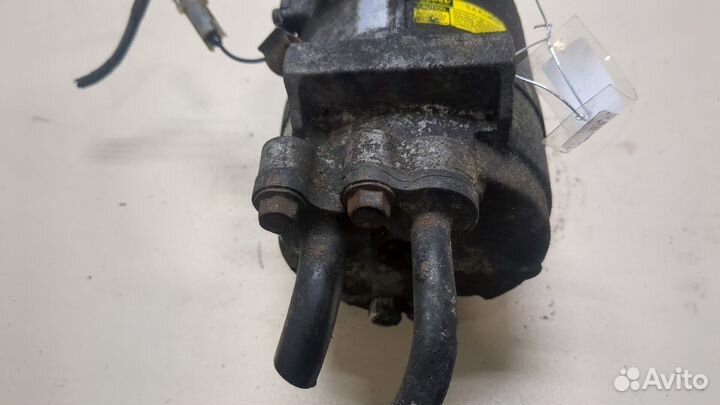 Компрессор кондиционера Volvo V70, 2003