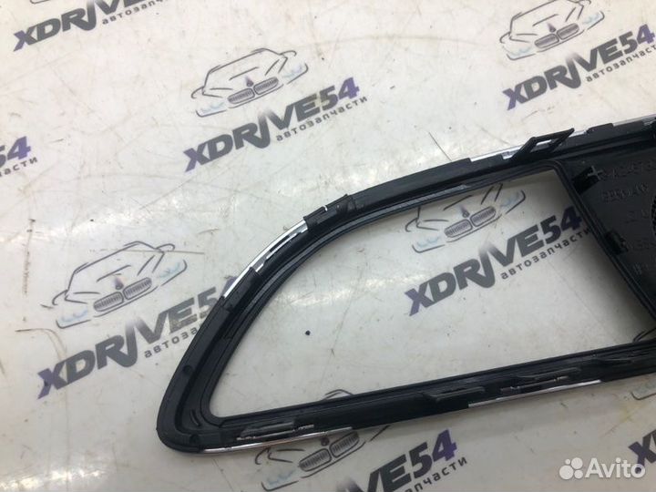 Накладка динамика задняя правая Mercedes-Benz