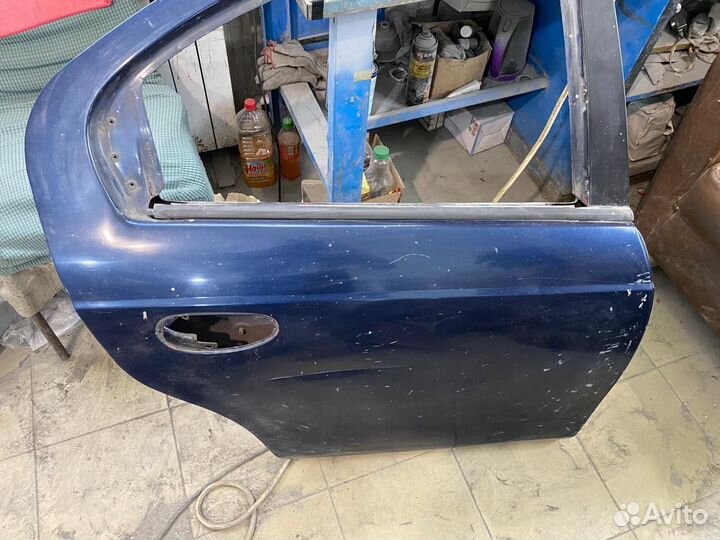 Дверь задняя правая Додж Неон 2