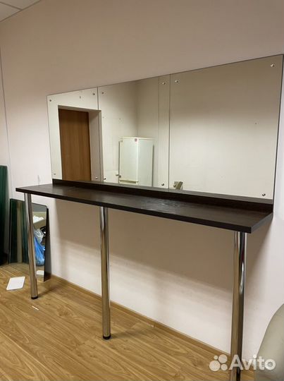 Стойка визажиста