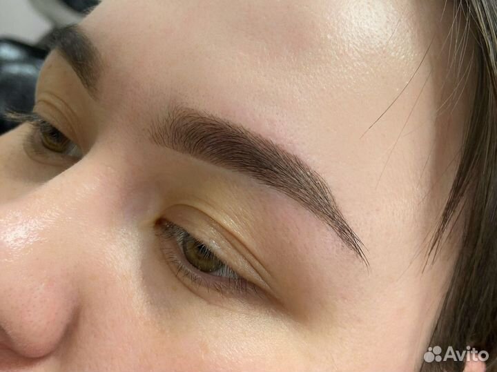 Мастер бровист