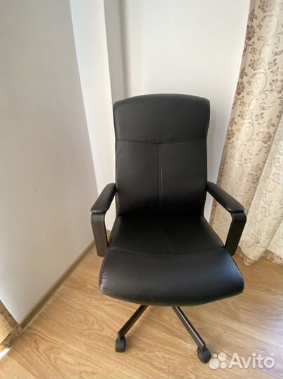 Стул офисный