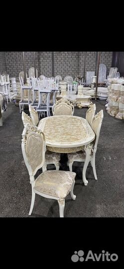 Столы и стулья