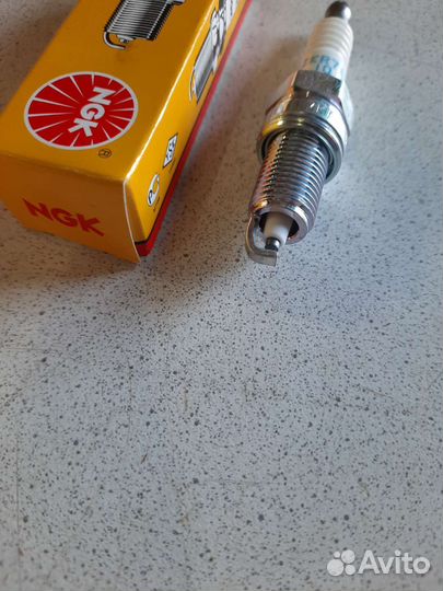 Свечи зажигания ngk zkr7a-10 Fiat Albea 1пок