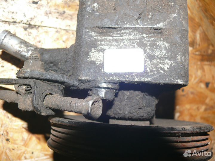 Насос гур Nissan Almera N16 2000-2006 г 1,8 л