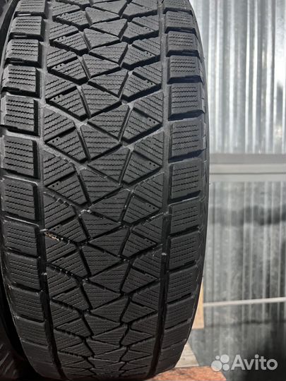 Bridgestone Blizzak DM-V2 225/65 R17 102Q