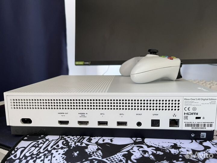 Xbox One s 1tb с играми