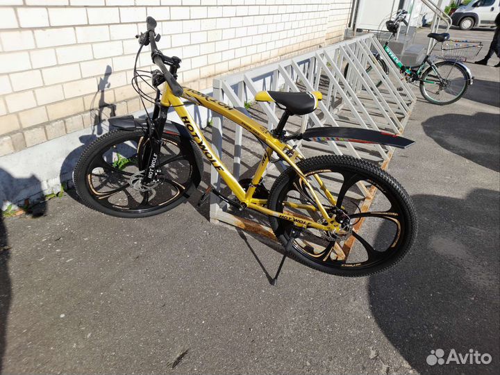 Горный велосипед на литых дисках новый