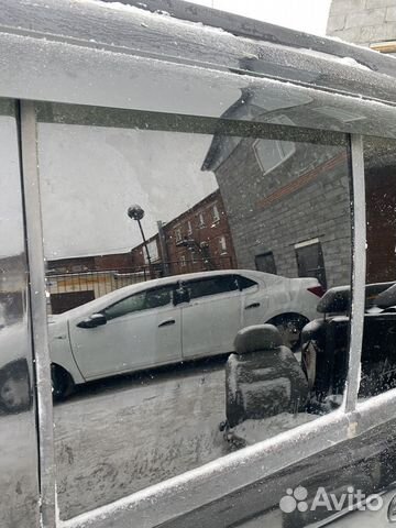 Стекло двери задней левой Chevrolet TrailBlazer I