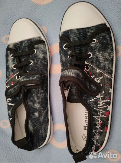 Кеды(спортивные тапки)