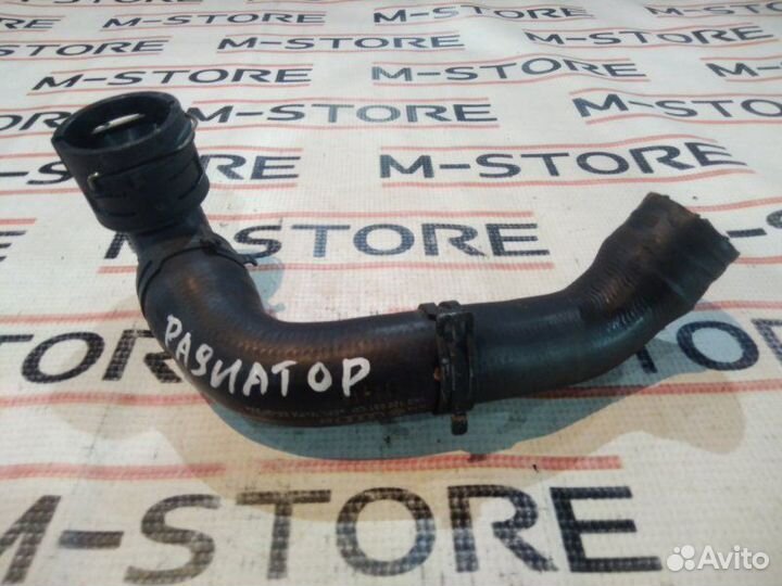 Патрубок радиатора нижний Volkswagen Golf 1K AXX