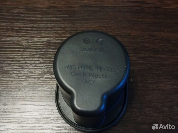 Держатель для мультимедиа 5JA051435A Skoda