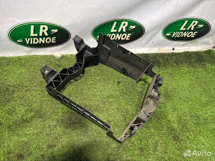 Кронштейн интеркулера правый Land Rover Range
